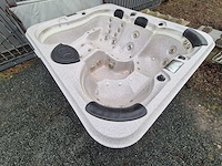 5 persoons jacuzzi en buitenspa - afbeelding 6 van  15