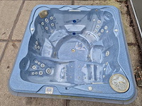 5 persoons jacuzzi en buitenspa - afbeelding 1 van  26
