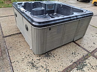 5 persoons jacuzzi en buitenspa - afbeelding 9 van  31