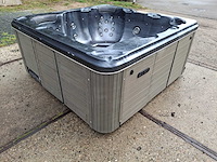 5 persoons jacuzzi en buitenspa - afbeelding 21 van  31