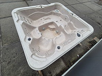 5 persoons jacuzzi en buitenspa - afbeelding 11 van  17