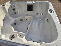 5 persoons jacuzzi en buitenspa - afbeelding 8 van  29