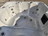 5 persoons jacuzzi en buitenspa - afbeelding 9 van  29
