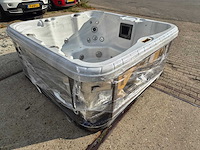 5 persoons jacuzzi en buitenspa - afbeelding 21 van  29