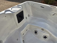 5 persoons jacuzzi en buitenspa - afbeelding 28 van  29