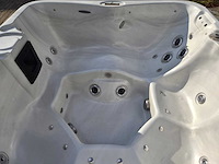 5 persoons jacuzzi en buitenspa - afbeelding 29 van  29