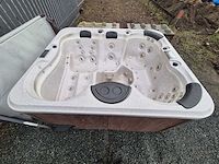 5 persoons jacuzzi en buitenspa - afbeelding 4 van  11