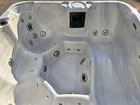 5 persoons jacuzzi en buitenspa - afbeelding 5 van  29