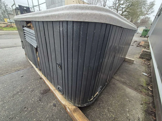 5 persoons jacuzzi en buitenspa - afbeelding 5 van  17