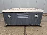 5 persoons jacuzzi en buitenspa - afbeelding 7 van  17