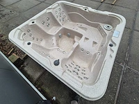 5 persoons jacuzzi en buitenspa - afbeelding 10 van  17