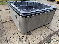 5 persoons jacuzzi en buitenspa - afbeelding 9 van  31