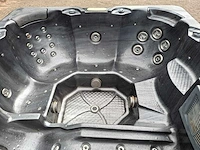 5 persoons jacuzzi en buitenspa - afbeelding 6 van  31