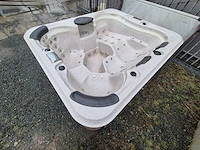 5 persoons jacuzzi en buitenspa - afbeelding 15 van  23