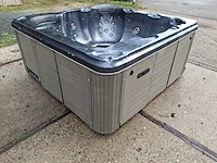 5 persoons jacuzzi en buitenspa - afbeelding 21 van  31