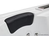 5 persoons outdoor spa 208x208 cm - incl. 2 ligbedden - wit bad / naturel houten kleur zijkant - afbeelding 14 van  16