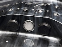 5 persoons outdoor spa 208x208 cm incl. 2 ligbedden - cloudy black bad / antraciete zijkant - afbeelding 7 van  23