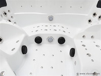 5 persoons outdoor spa 208x208 cm incl. 2 ligbedden - wit bad / mahonie kleur zijkant - afbeelding 20 van  21