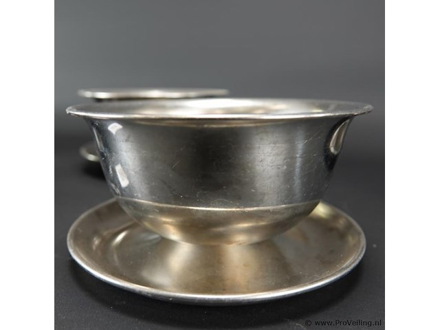 5 rvs schalen vast op schotel - afbeelding 4 van  5