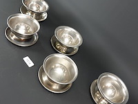 5 rvs schalen vast op schotel - afbeelding 3 van  5
