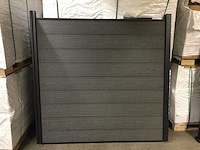 5 schermen(9 losse planken), 5 palen.