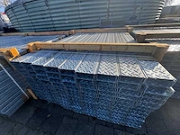5 ton gestapelde gegalvaniseerde stalen vloerpanelen (216x)