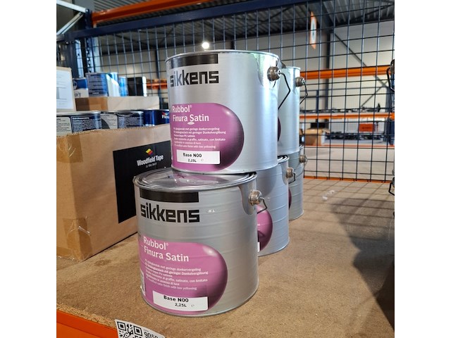 5 x 2,5 liter zijdeglanslak, sikkens, finura satin, ral 9005 zwart - afbeelding 1 van  5