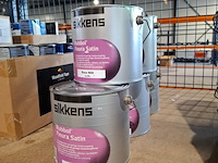 5 x 2,5 liter zijdeglanslak, sikkens, finura satin, ral 9005 zwart - afbeelding 1 van  5
