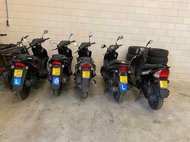 5 x scooters - kymco agility - sym - kymco vitality - afbeelding 4 van  6