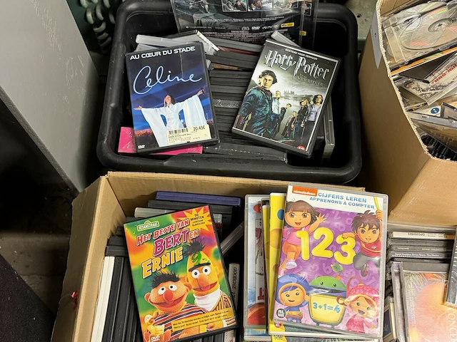 50 dvd's - afbeelding 1 van  2