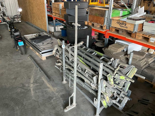 50 leuninghouders betondek en mobiele dakbeveiliging (valbeveiliging) - afbeelding 4 van  13