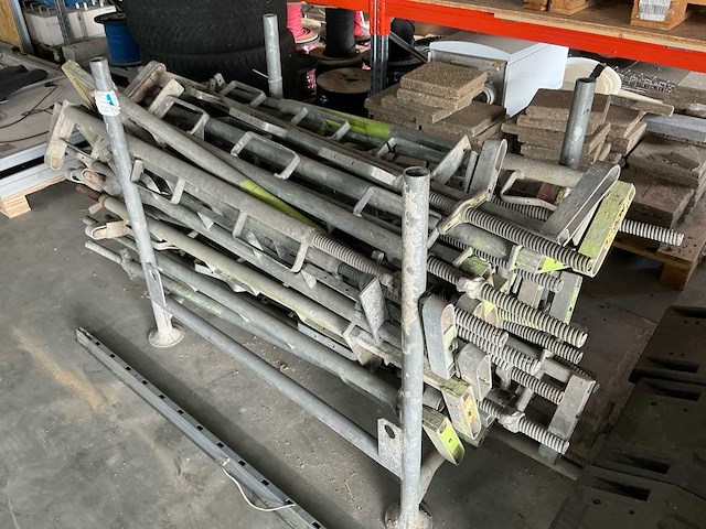 50 leuninghouders betondek en mobiele dakbeveiliging (valbeveiliging) - afbeelding 13 van  13