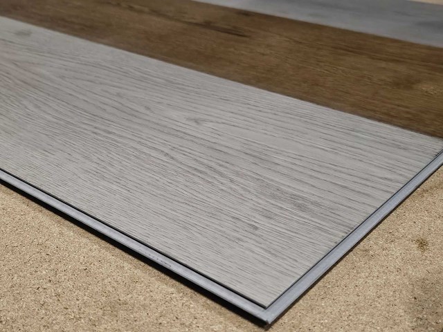 50 m2 mixpallet pvc click vloeren - afbeelding 2 van  3