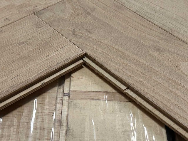 50 m2 parket eiken onbehandeld visgraat - 540 x 90 x 12,7 mm - afbeelding 2 van  3