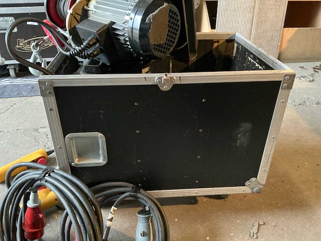 500kg elektrische kabeltakel (2x) - afbeelding 6 van  6