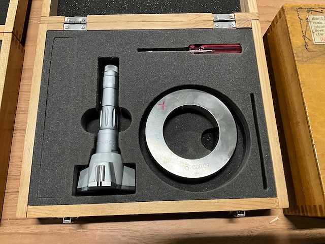 50>70mm driepunts binnenmaatmicrometer - afbeelding 1 van  5