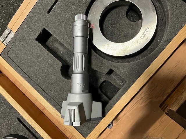 50>70mm driepunts binnenmaatmicrometer - afbeelding 3 van  5