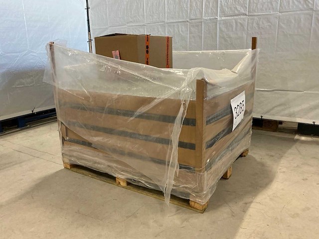 50ml glazen flesje met goudkleurige schroefdop circa 4400 stuks - afbeelding 2 van  4