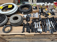 50x racefiets onderdelen en accessoires w.o. michelin, batavus - afbeelding 1 van  7