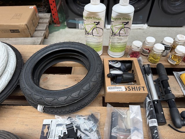 50x racefiets onderdelen en accessoires w.o. michelin, batavus - afbeelding 4 van  7
