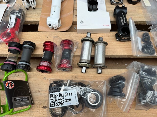 50x racefiets onderdelen w.o. stuurpennen w.o. bontrager, cube, ritchey - afbeelding 7 van  16
