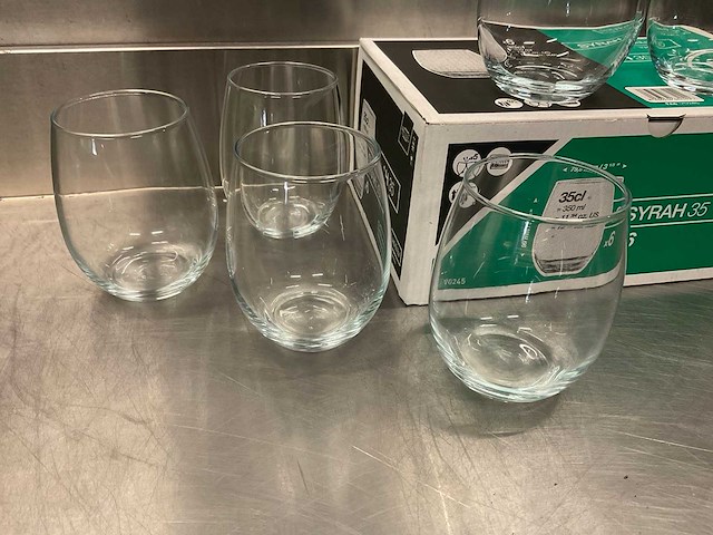 (50x) vicrila hostelvia syrah doos à 6 stuks - glas 35 cl - afbeelding 7 van  12