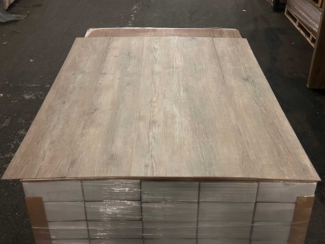 51 m2 pvc dryback plank - 1219,2 x 184,15 x 2 mm - afbeelding 1 van  1