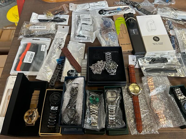51x horloges en horloge accessoires w.o. ticwatch, poedagar, selencia - afbeelding 9 van  16