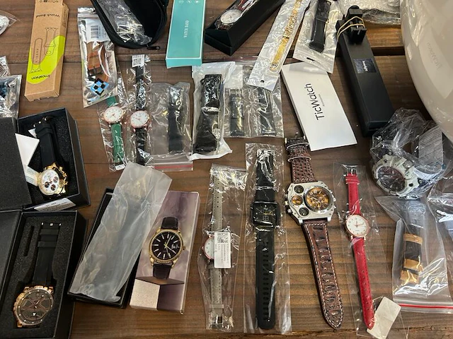 51x horloges en horloge accessoires w.o. ticwatch, poedagar, selencia - afbeelding 11 van  16