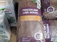 53x zak pouzzolane lava dekor a 20 liter dcm - afbeelding 1 van  5
