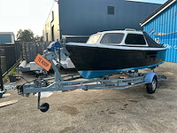 54 taylor met 14,7kw honda motor inclusief brenderup boot trailer