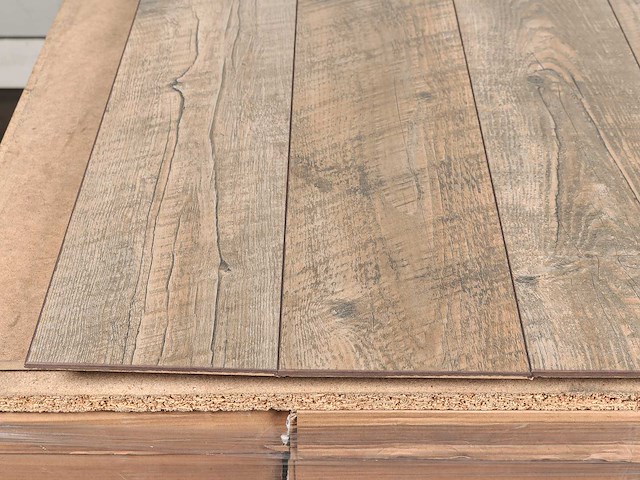 55 m2 laminaat plank - 1383 x 159 x 8 mm - afbeelding 2 van  4