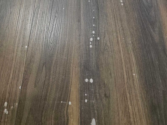 55 m2 laminaat plank - 1383 x 193 x 10 mm - afbeelding 1 van  1