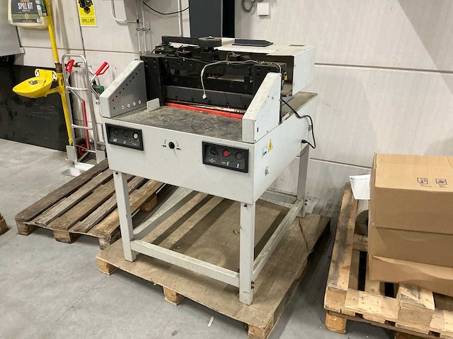 5508px papiersnijmachine - afbeelding 1 van  10